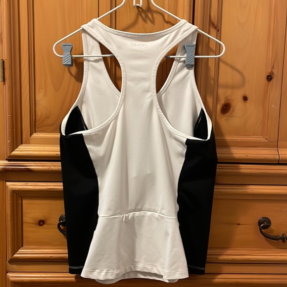 Calvin Klein workout top - Picture 3 of 3